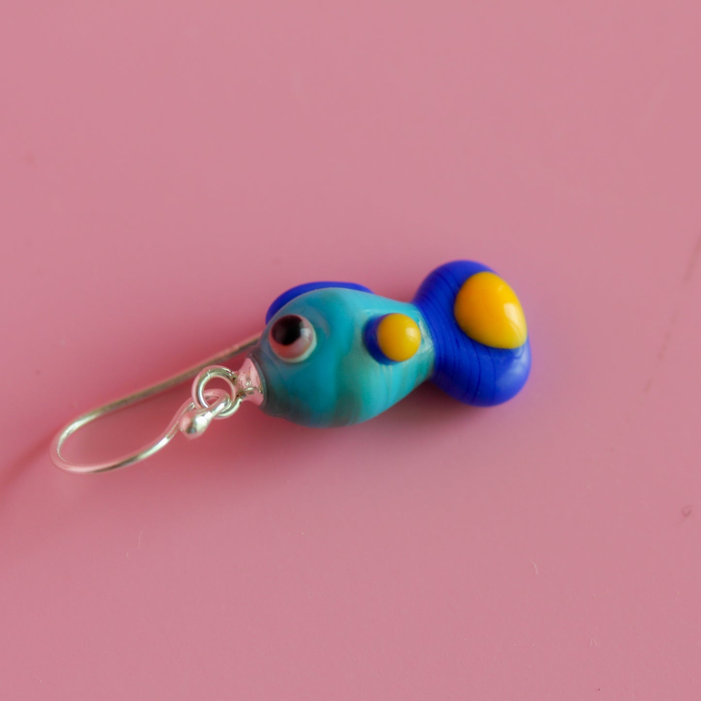Pendientes pez azul