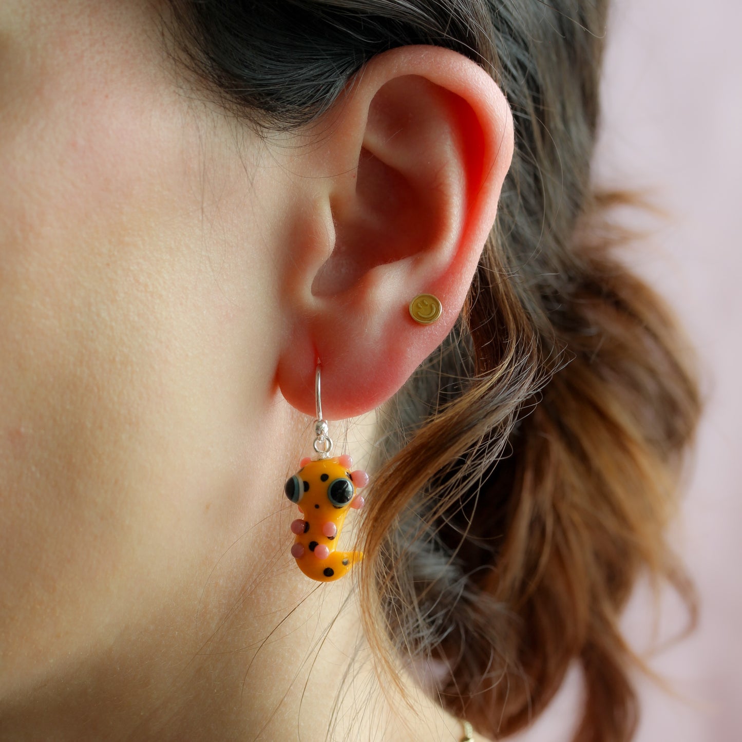 Pendientes ajolote manchas