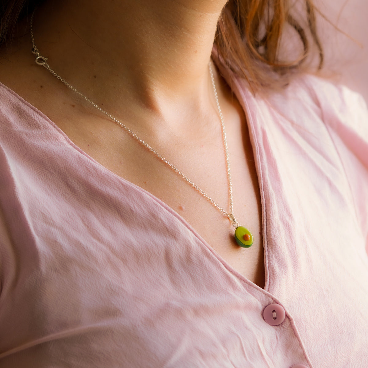 Charm colgante aguacate