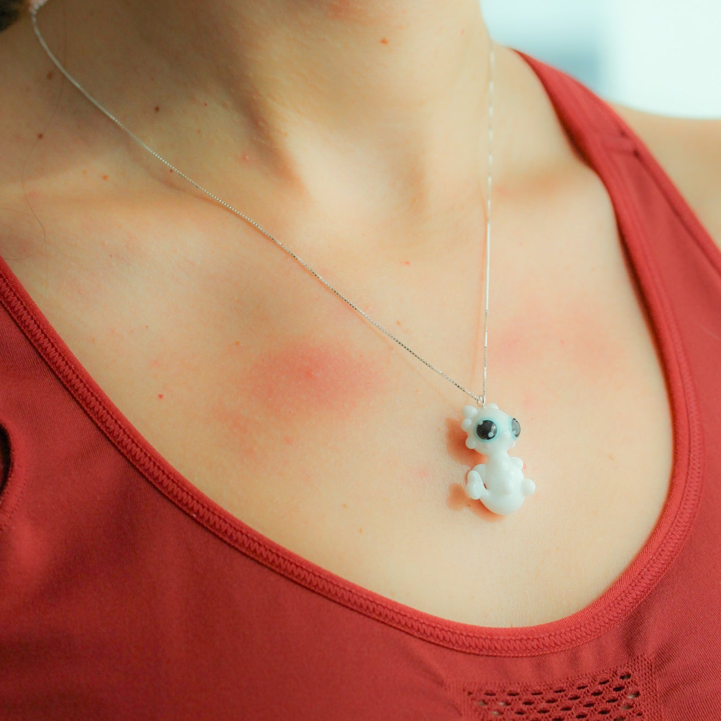 Collar dragón blanco