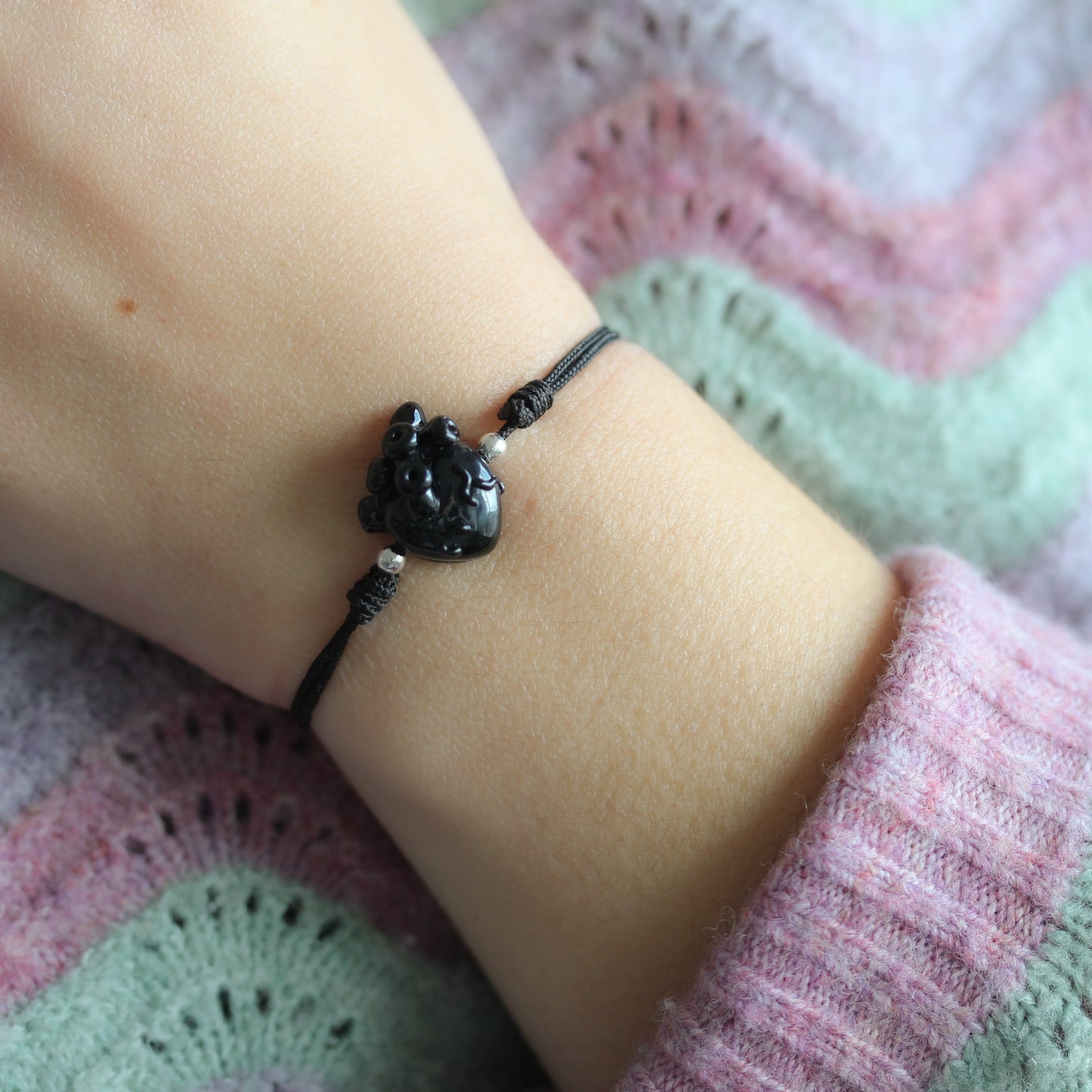 Pulsera corazón anatómico petróleo