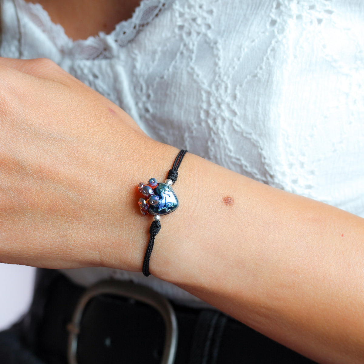Pulsera corazón anatómico gótico hojalata