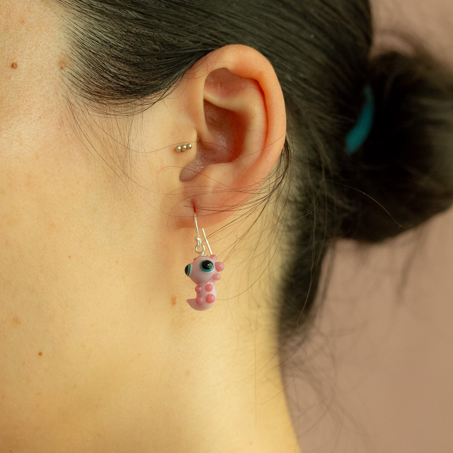 Pendientes ajolote rosa