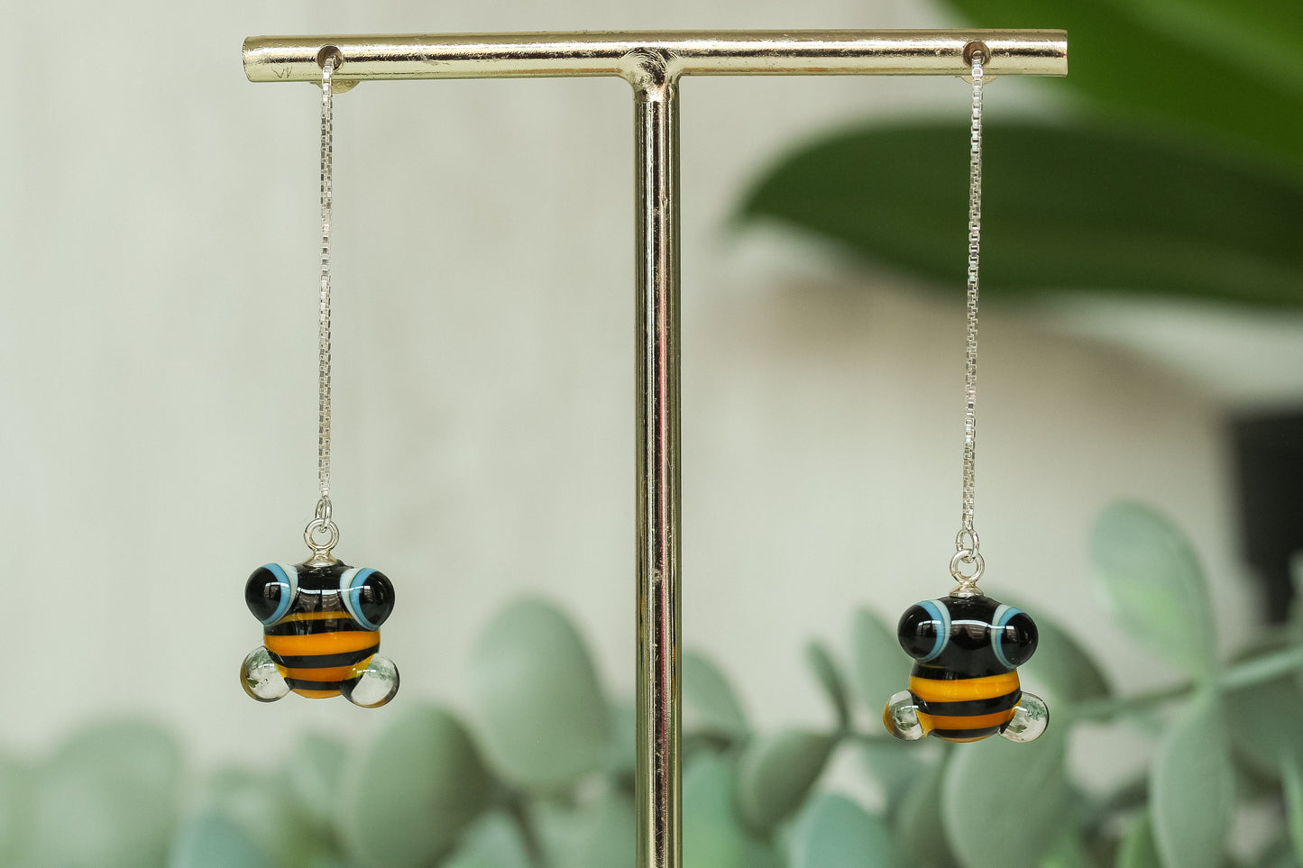 Pendientes con cadena de abeja