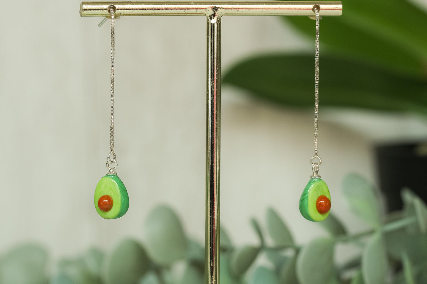 Pendientes con cadena de aguacate